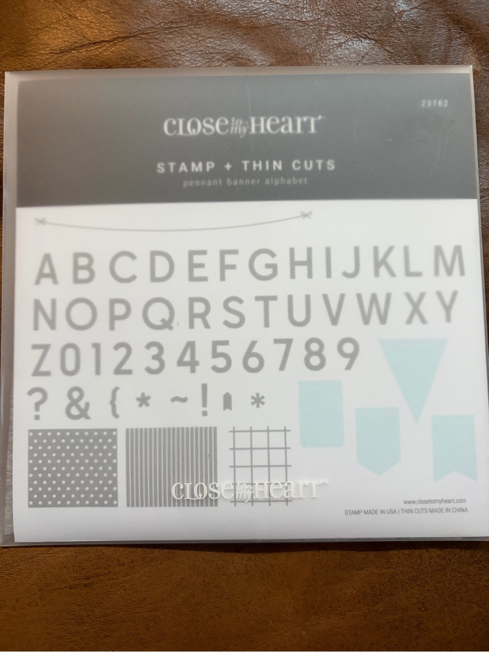 PENNANT BANNER ALPHABET  Stamp + Thin Cuts Set CLOSE TO MY HEART
